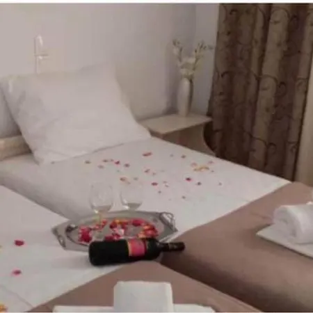 Hotel Dimitris Perissa (Santorini)