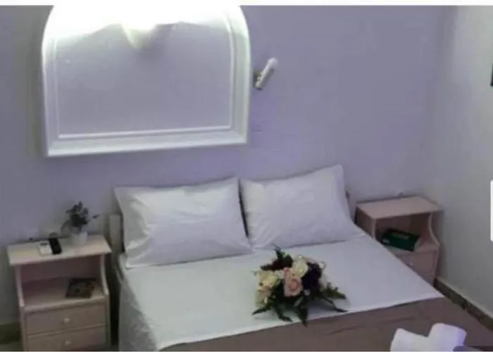 Dimitris Hotel Perissa (Santorini)